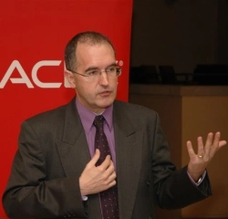 Oracle obiera kurs na MSP