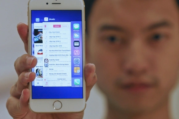Apple szuka dostawców OLED-ów do iPhone'a. Na celowniku Samsung i LG