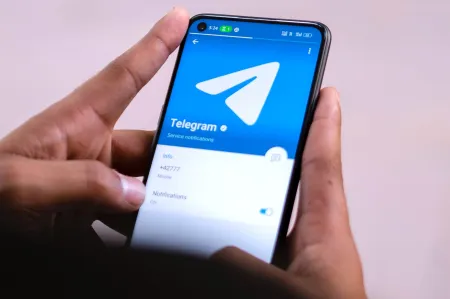 W komunikatorze Telegram można korzystać z bota pomagającego inwestować w kryptowaluty