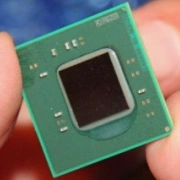 Dwa nowe układy Atom Intela