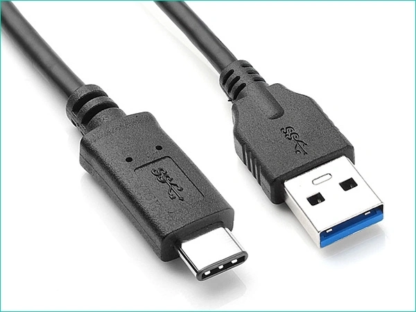<p>Na rynek wchodzą pierwsze urządzenia wyposażone w porty USB Type-C</p>