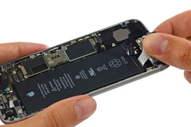 <p>Powstał iPhone 6 zasilany wodorem</p>