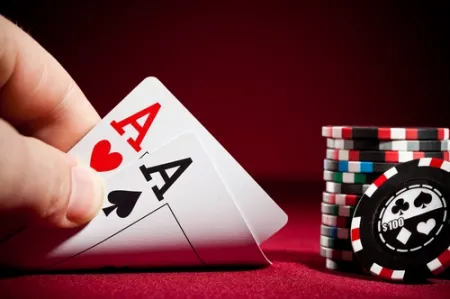 AI może wygrywać z człowiekiem również w pokera