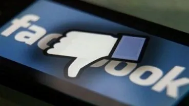 Facebook testuje nowy przycisk. Nadał mu nazwę "downvote"