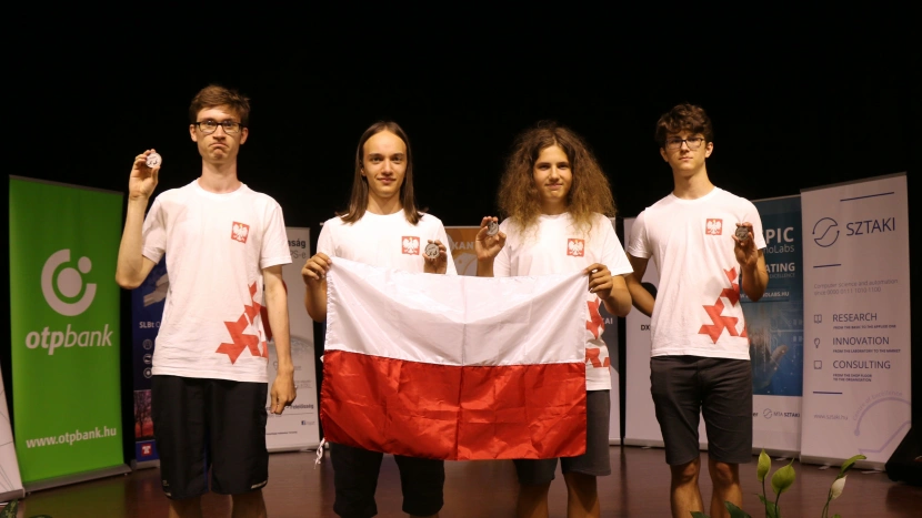Wielki sukces polskich uczniów w Środkowoeuropejskiej Olimpiadzie Informatycznej