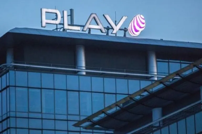 PLAY zaakceptował ofertę przejęcia 100% akcji Play Communications SA przez grupę iliad