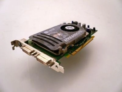 GeForce 8600 GTS = dostępny DirectX 10