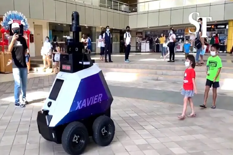 Roboty patrolujące ulice wyposażone w sztuczną inteligencję
