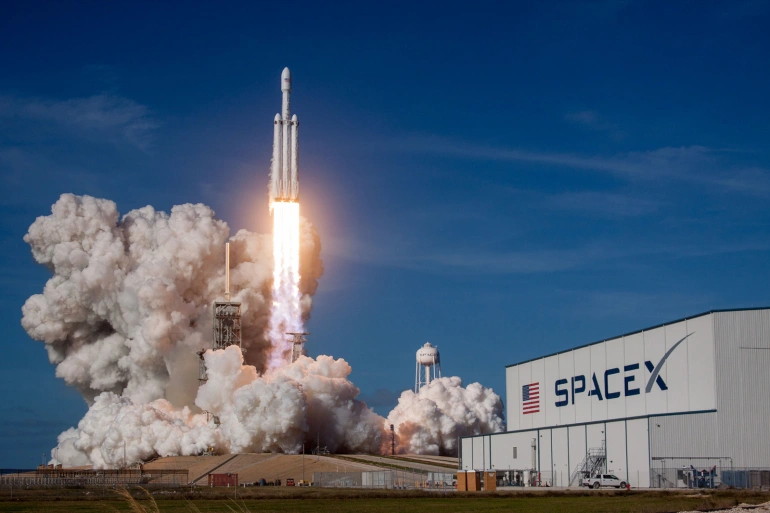 <p>SpaceX</p>

<p>Źródło: spacex.com</p>