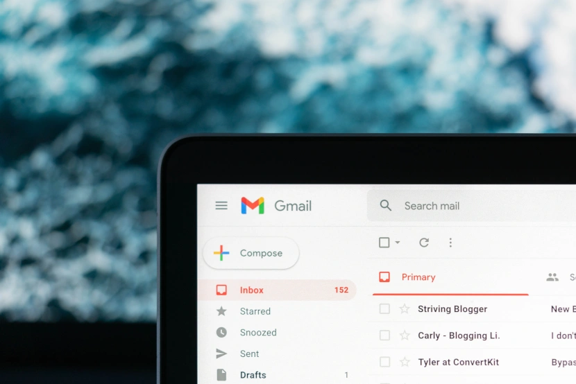 Gmail oferuje szerokie możliwości personalizacji
Źródło: Justin Morgan / Unsplash