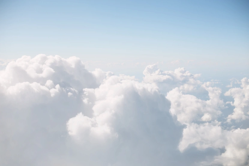Chmura obliczeniowa jest idealnym miejscem do przechowywania kopii zapasowych
Źródło: Vladimir Anikeev / Unsplash