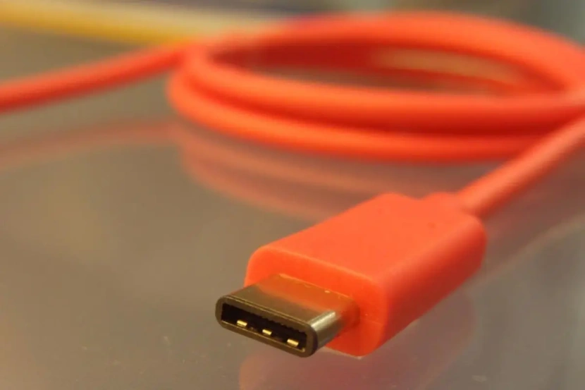 DisplayPort 2.1 jest w pełni kompatybilny z USB4 
Źródło: PCWorld.com