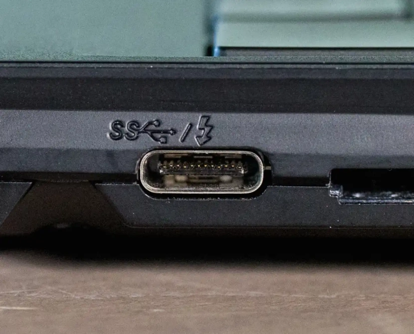 USB Typu C zastąpi klasyczne złącze DisplayPort
Źródło: PCWorld.com