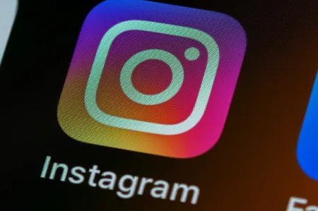 Instagram pomaga odzyskiwać zhakowane konta