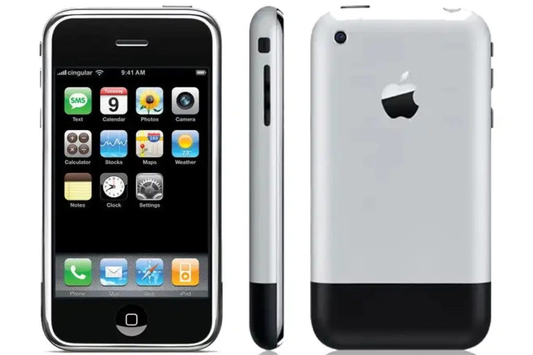 <p>iPhone 2G</p>

<p>Źródło: macworld.com</p>