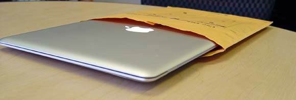 Pierwszy MacBook Air
Źródło: macworld.com