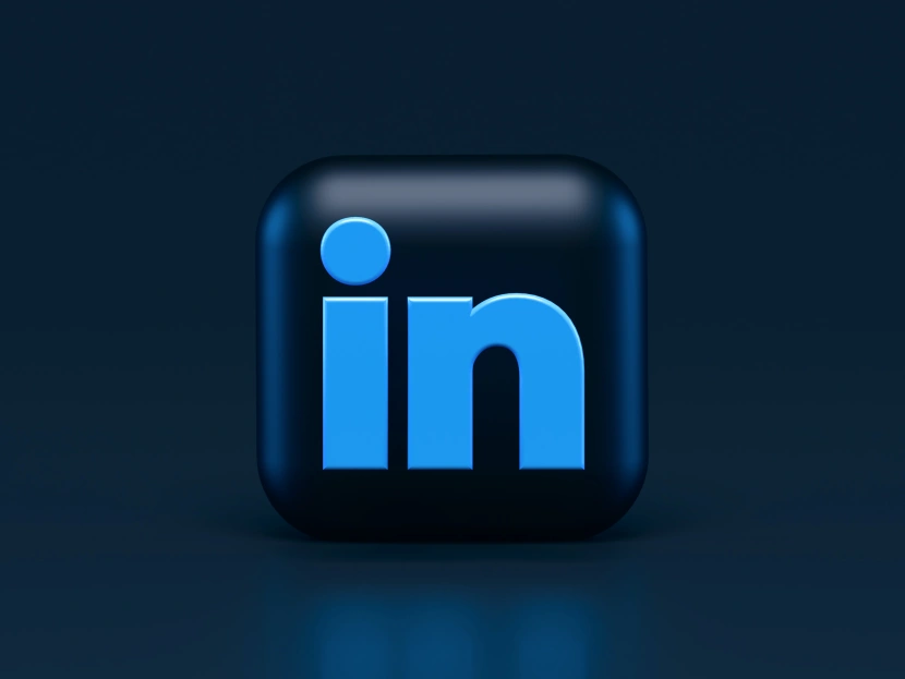 LinkedIn to jedyny biznesowy portal społecznościowy, który zdobył taką popularność
Źródło: Alexander Shatov / Unsplash