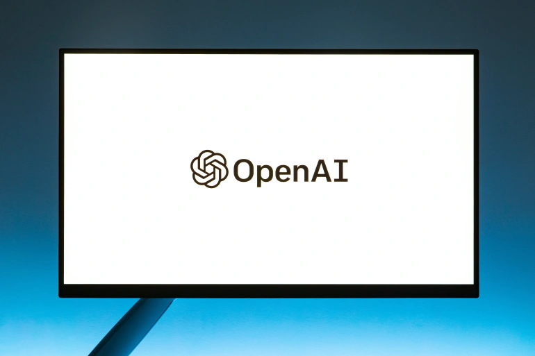 <p>OpenAI jest oskarżane o nietyczne działania</p>

<p>Źródło: Andrew Neel / Unsplash</p>